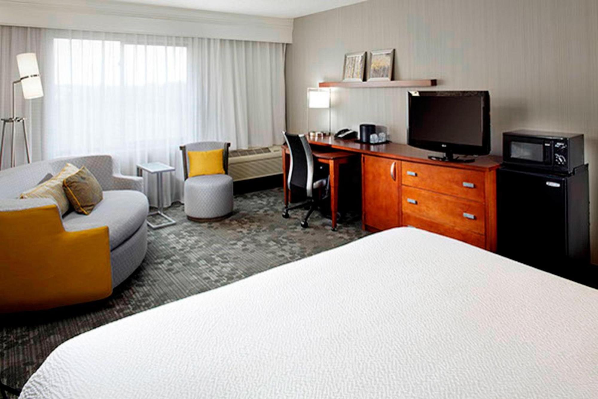 Courtyard By Marriott Akron Stow Exterior foto