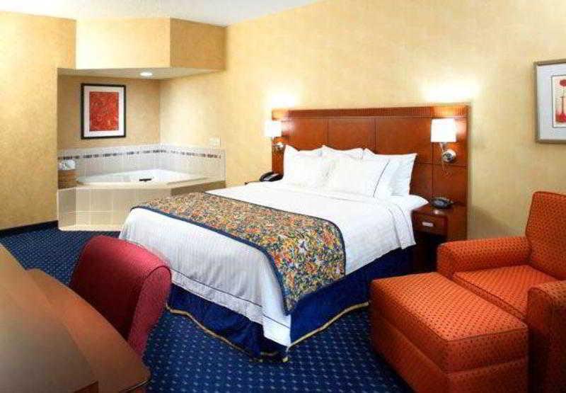 Courtyard By Marriott Akron Stow Quarto foto